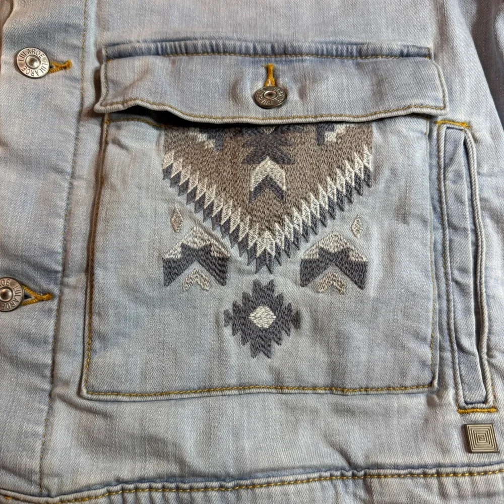 LuLaRoe Jaxson Denim Jacket Aztec Embroidery Blue Women's 2XL Boho Trucker‎ Y2K